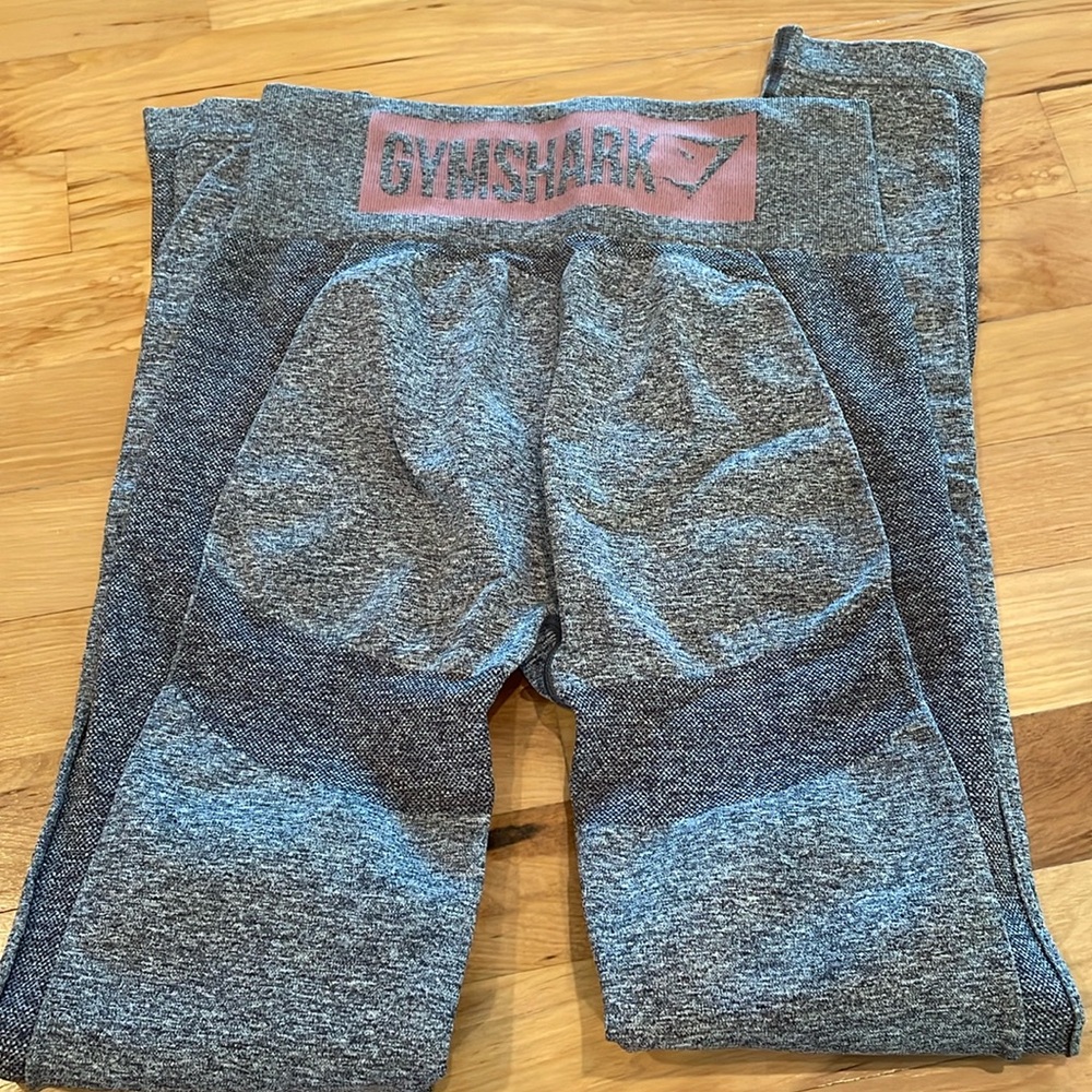 Gymshark flex leggings grey with pink Size Medium